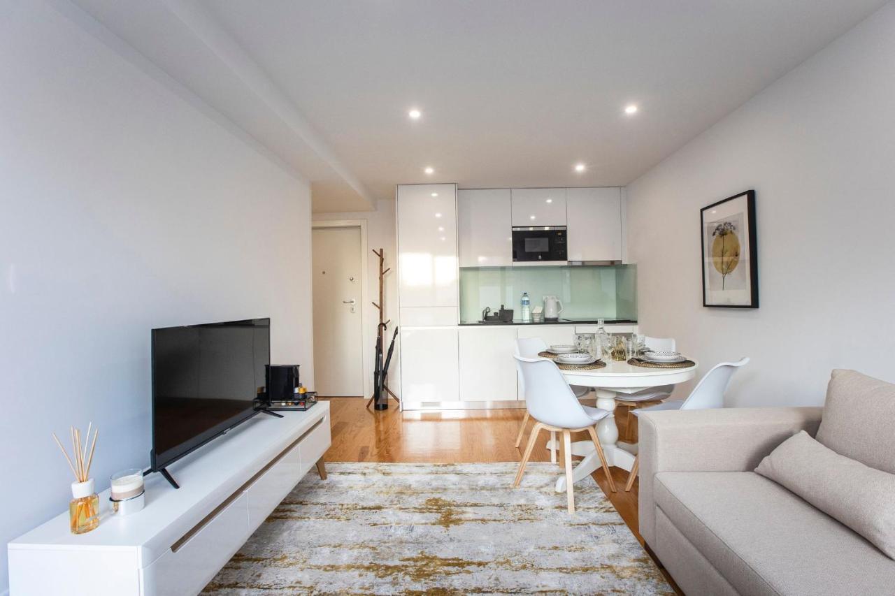 City Center 2Br Flat W/ Ac By Lovelystay Porto Exterior foto